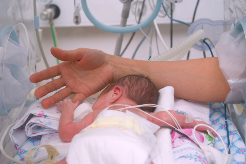 Neonati prematuri: ritmo cuore e voce della mamma toccasana