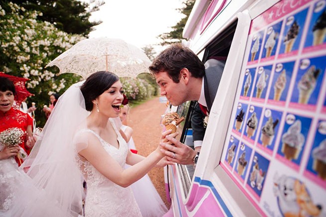 Matrimonio, addio torta nuziale gli sposi offrono il gelato