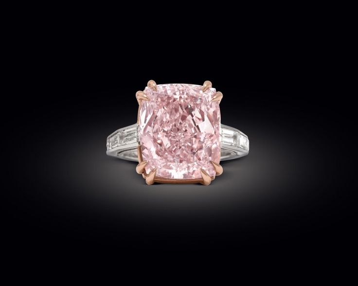 diamante rosa venduto in Svizzera per oltre 14 milioni di euro