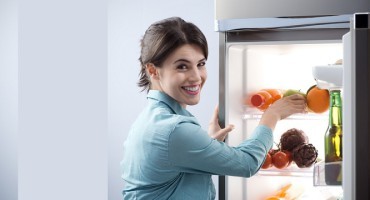 5 rimedi della nonna per eliminare i cattivi odori del frigo