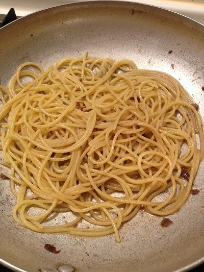 Spaghetti alle alici e pangrattato