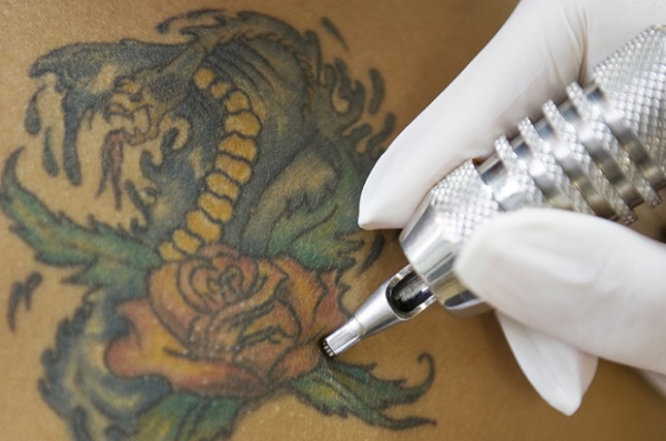 Allarme tatuaggi, occhio all'inchiostro killer super cancerogeno