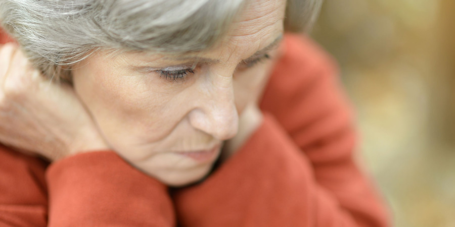 Uso ormonale a lungo termine dopo la menopausa legato al rischio Alzheimer