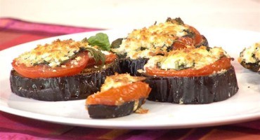 Fette di melanzane al forno mozzarella e parmigiano