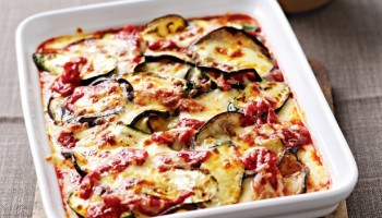 Sformato di melanzane al forno, un piatto completo e veloce