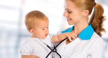 Influenza, vaccinare bambini già dai 6 mesi se al nido