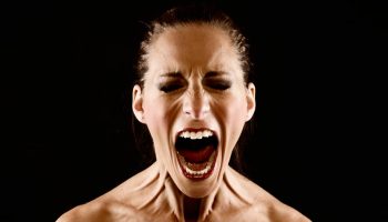 Ogni 72 ore una donna viene uccisa: la strage dei femminicidi