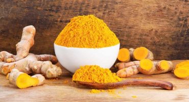 5 benefici della curcuma in menopausa