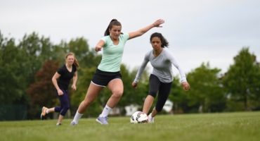Essere in forma e dimagrire giocando a calcio