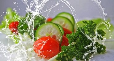 Dieta e Cellulite: l'alimentazione ideale per combattere la ritenzione idrica